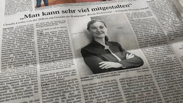 Zeitungsartikel abfotografiert