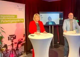 Prof. Andrea Klug mit Christian Mohr in der Live-Schaltung